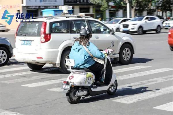 騎電動車不戴頭盔識別刘汉刘汉零碎